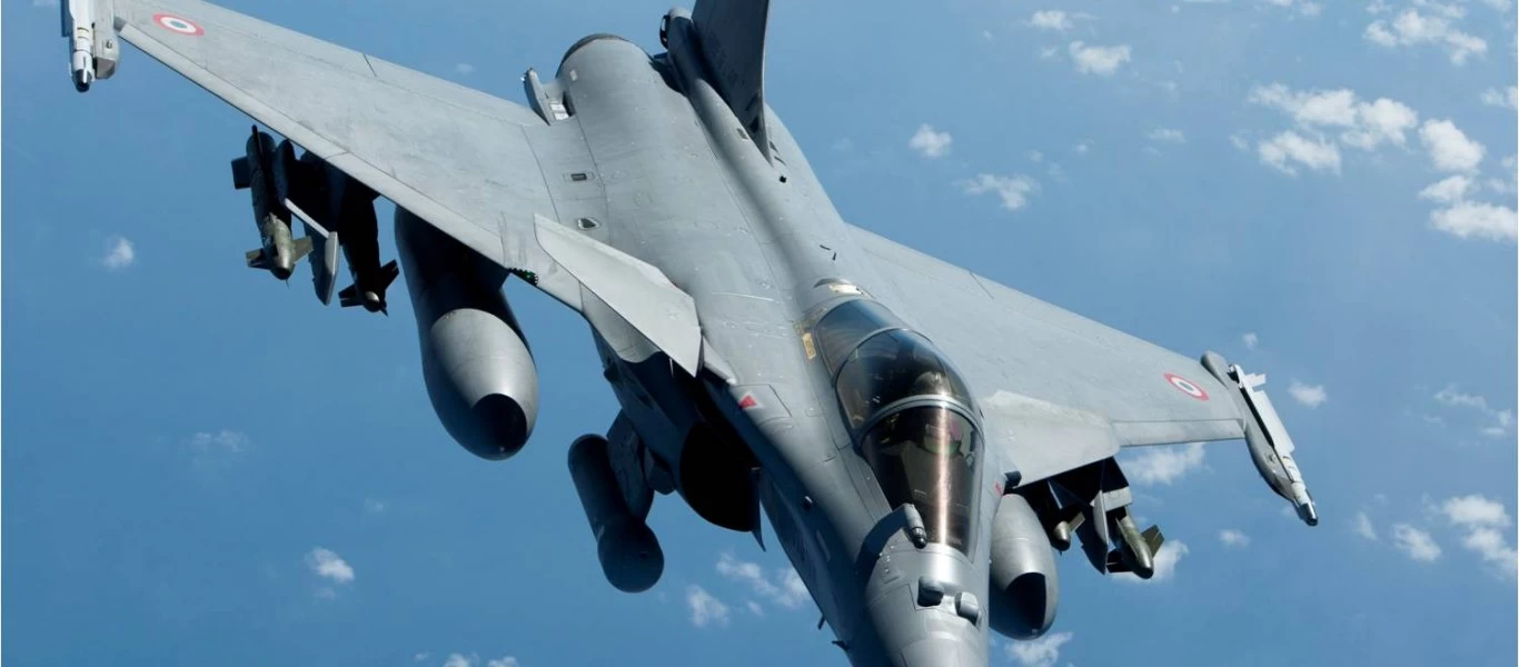 Παραλαμβάνει τρία ακόμη Rafale η Αεροπορίας της Ινδίας (φώτο-βίντεο)